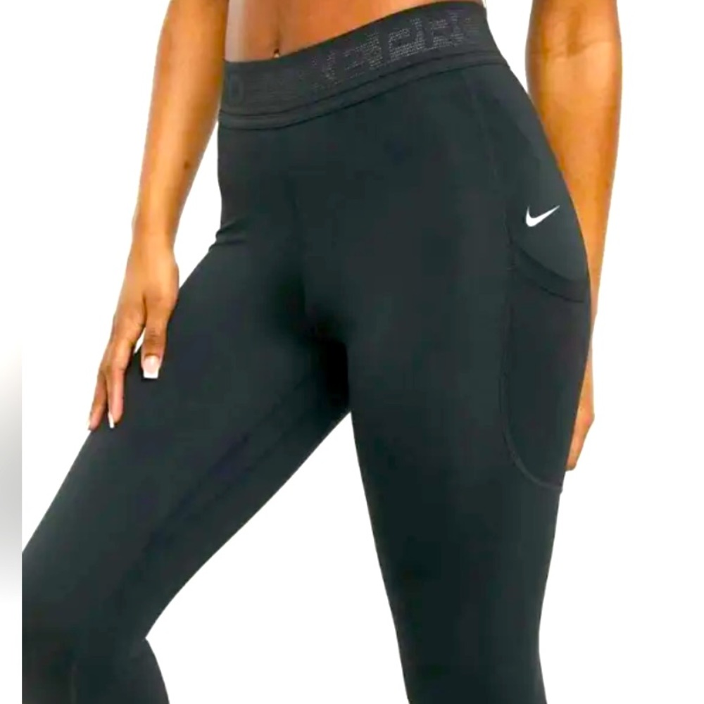 Nike PRO 7/8 Leggings with Drop in Pockets Women's XSmall Black NWT